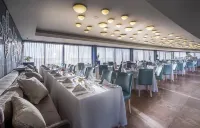 Lagoon Beach Hotel Apartments Hotels in Milnerton