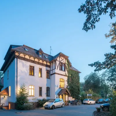 Parkhotel Diani Hotels near Meusdorf
