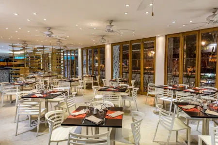 Blu Hotel by Tamaca Отели в г. Гайра