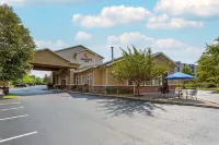 Comfort Inn University فنادق في Getzville