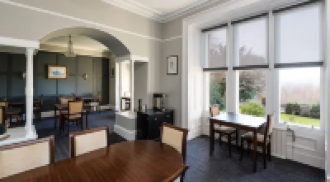 Sunbank House Metro Hotel