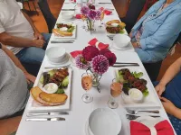 TePopo Gardens Rural Retreat - breakfast