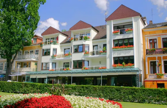 斯德鳳酒店及咖啡廳