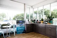 Crystal Inn Eatontown Hotels in Red Bank