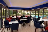 Oasis Hotel & Spa - breakfast