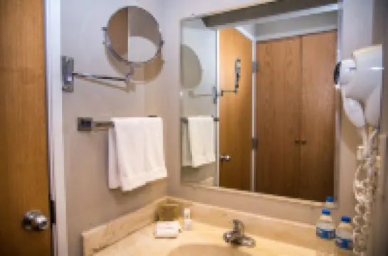 ベストウェスタン プラス モンテレー エアポート