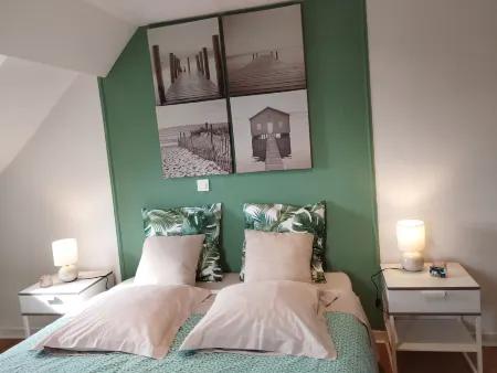 Villa du Cerf Thibault Отели в г. Шитре