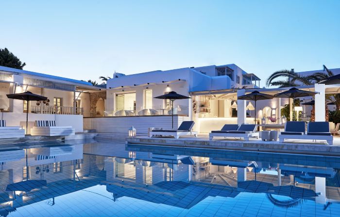 Mr and MRS White Paros