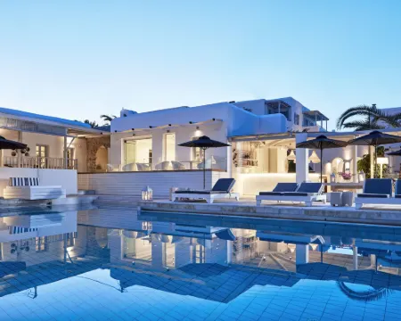 Mr and MRS White Paros Hotels in Naoussa