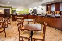 Sleep Inn & Suites Cross Lanes - South Charleston - Pools