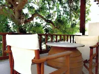 Tinos Heritage Plateia