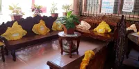 Ludy's Pension House Hotels in Carles