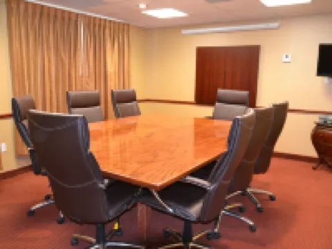 フェアブリッジ イン & スイーツ クリーバーン クリーバーンのホテル