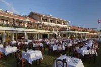 Coral Sands Hotel Hotels in Хіккадува