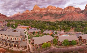 Cable Mountain Lodge