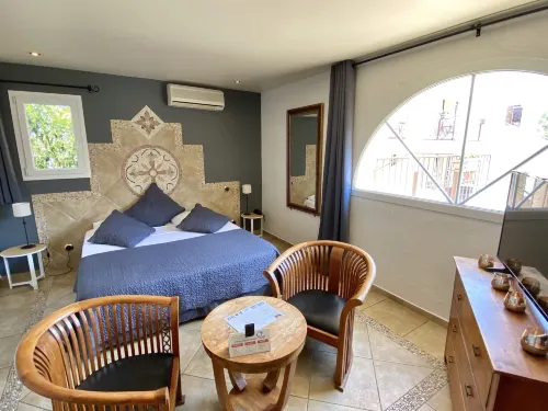 Logis Hôtel les II Mas - Perpignan Sud Hotel di Cabestany
