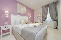 Roman Holiday Charming