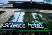 Science Hotel Hotel di 