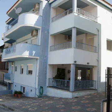 Chalkida Apartments