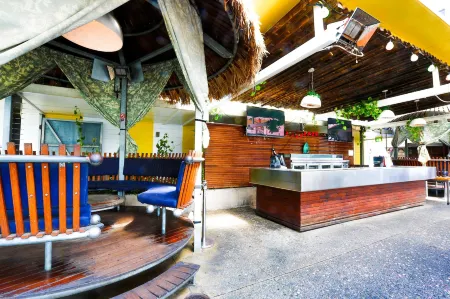 Bunk Brisbane Отели рядом с достопримечательностью «Cloudland»