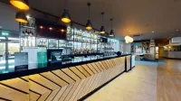 Holiday Inn BASILDON by IHG - Bars