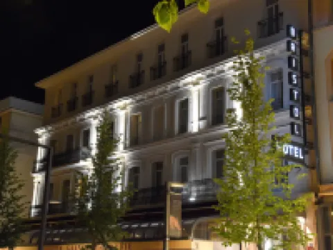 Hôtel le Bristol アヴィニョンのホテル