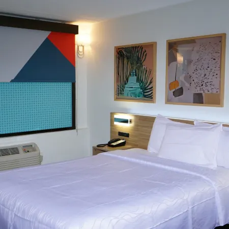 Airport Waterfront Inn