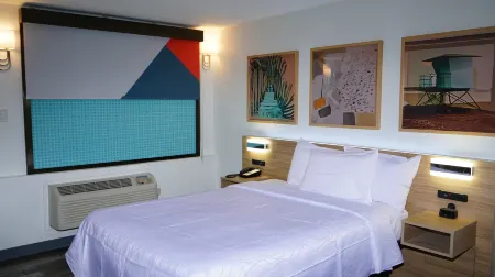 Airport Waterfront Inn Отели в г. Essington