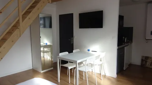 Nationale Appart Hotel - Airport Shuttle