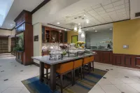 Hilton Garden Inn Tupelo - breakfast