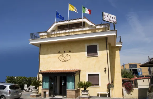 加利福尼亞酒店