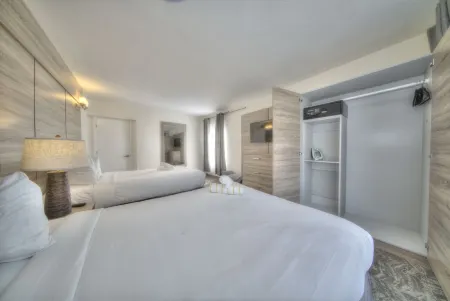 Riverside Apartments by the Beach