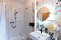 Mue Cubes -Capsule Hotel