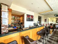 Brookside Hotel & Restaurant - bar
