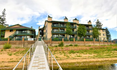 Lagonita Lodge Отели рядом с достопримечательностью «оз. Биг Бэар»