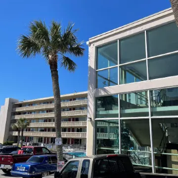 Oceanfront Viking Motel