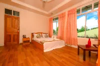 Koimala Hotel - parking