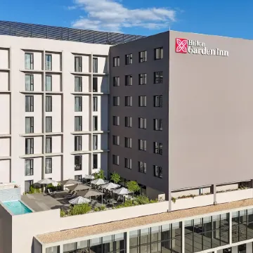 Hilton Garden Inn Windhoek Отели в г. Виндхук