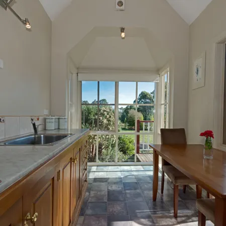 Crabtree Riverfront Cottages Beautiful Peaceful Location Relax & Enjoy