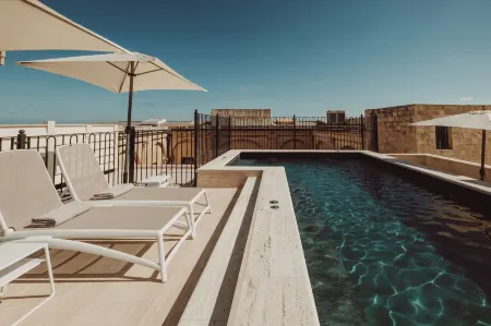 San Karlu Hotel Отели рядом с достопримечательностью «Каса-Рокка-Пиккола»