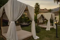 HAN Deluxe Hotel