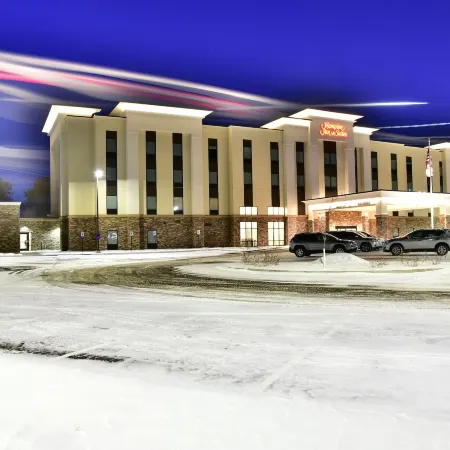 Hampton Inn & Suites Menomonie