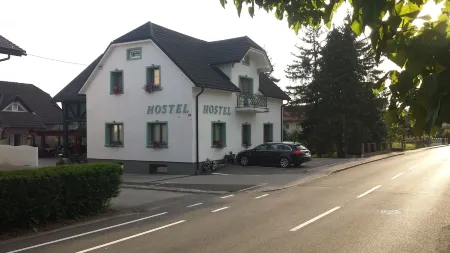 Mama's House Отели в г. Амброж-под-Крвавцем