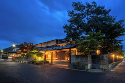 Hohoemino Kuyufu Tsuruya Hotels in Tendo