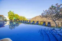 Princess Mayev - Pools