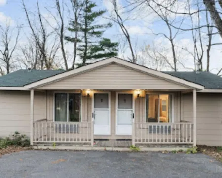 First Canada Hotel Cornwall Hwy 401 on Hotéis em Cornwall