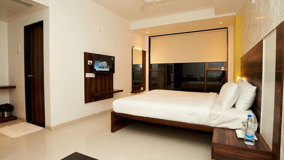 Hotel G-Square - Shirdi