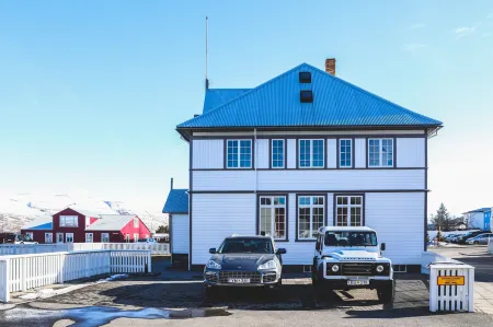 Hoepfner and Tulinius Historical Houses Отели в г. Eyjafjardarsveit