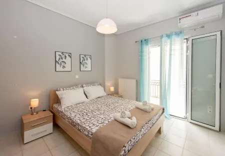Thano's Stylish Flat Just 150m to the Beach