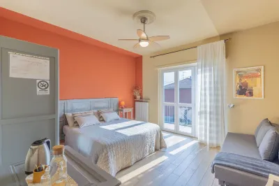 B&B "Tra i Laghi" Maggiore-Orta-Mergozzo a Casale Corte Cerro Hotel a Omegna
